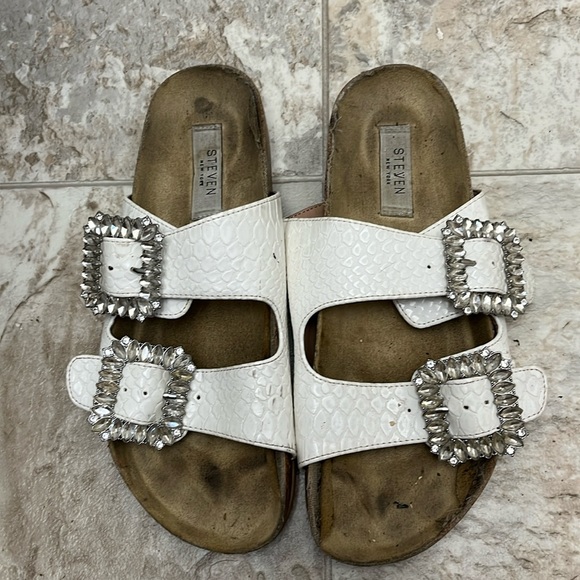 STEVEN WHITE SLIDES / SANDALS SIZE 7 - Picture 1 of 8